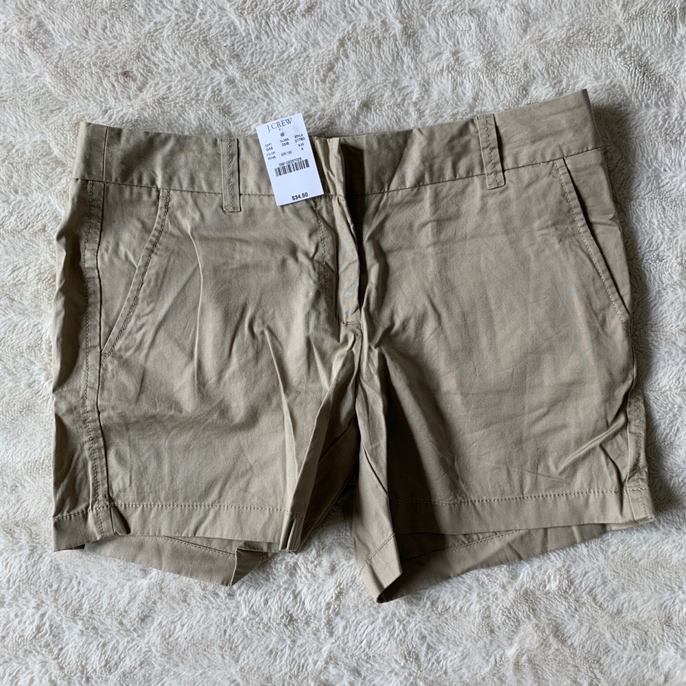 NWT J Crew 5” Stretch Chino Shorts in Khaki Size 4